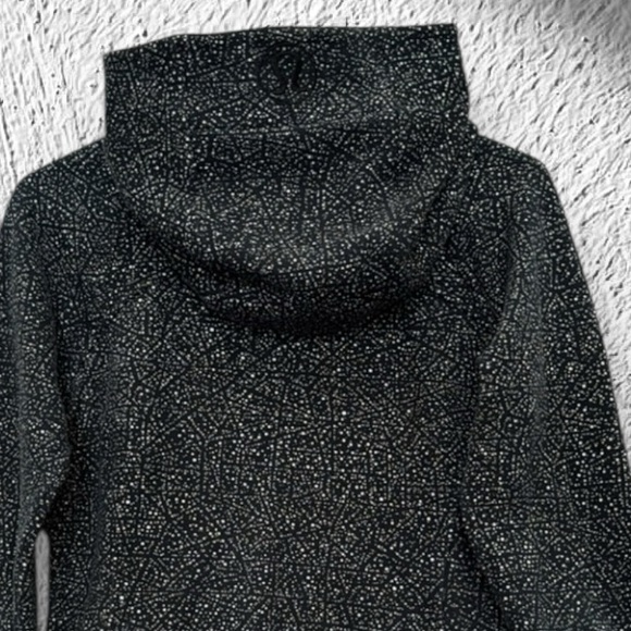Lululemon Scuba Hoodie - Picture 6 of 13
